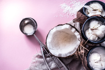 Fototapeta premium coconut ice cream on a pink background