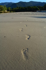 Pegadas na areia