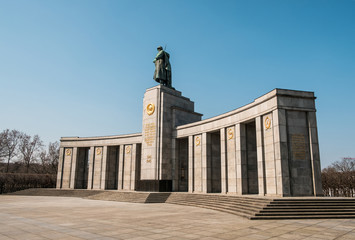 Fototapeta na wymiar Soviet War Memorial (Tiergarten) in Berlin, Germany