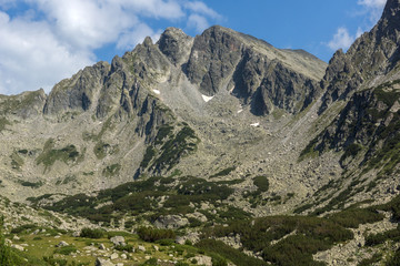 Fototapeta na wymiar Amazing Landscape of Yalovarnika peak, Pirin Mountain, Bulgaria