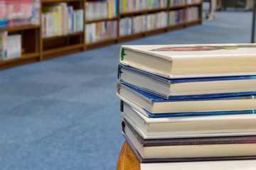 図書館での風景