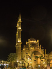 Fototapeta na wymiar Night view of the Old Market Mosque - Sharm El Sheikh - Al Sahaba Mosque.