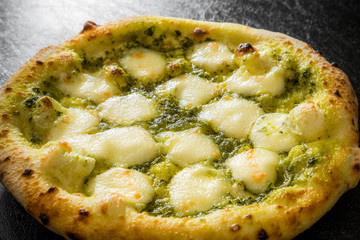 ホームメイドピザ　Italian home-made pizza