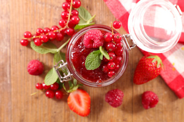 berries jam