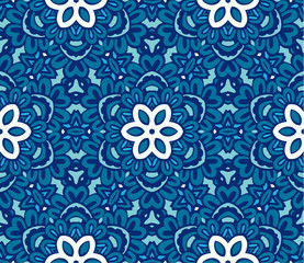 blue an white geometric flower pattern