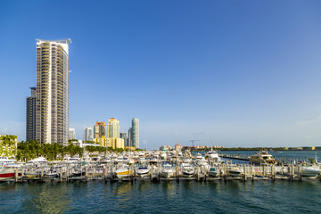Fototapeta na wymiar Miami south beach marina with skyline