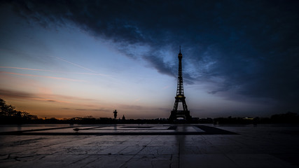 Fototapeta na wymiar Sunrise at Trocadero , and the Eiffel tower 