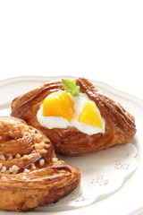 Homemade yogurt and mango on pastry 