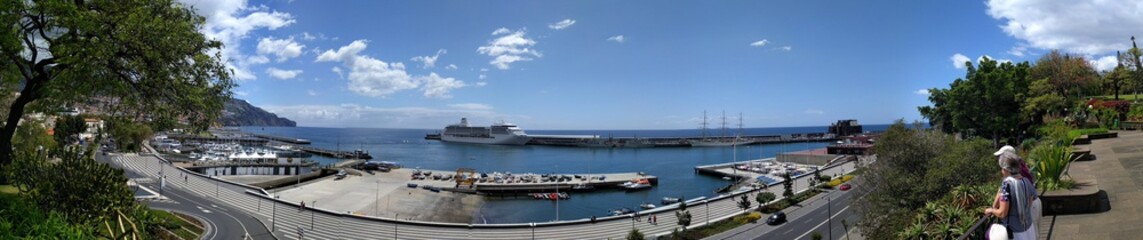 Fototapeta premium panorama mit meeresblick