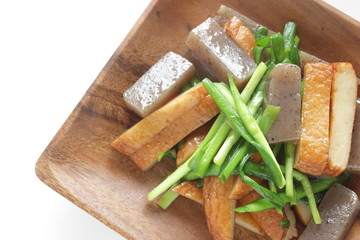 Japanese food, fish cake and konjac stir fried with leek