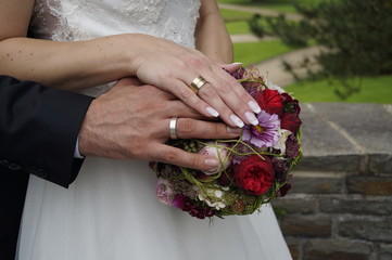 Hochzeit Blumenstraus mit Händen