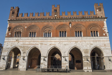 Naklejka na ściany i meble Piacenza: Piazza Cavalli, main square of the city