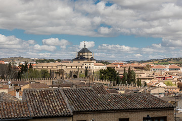 Obraz premium View of the rooftops of Toledo from one of its tourist lookouts