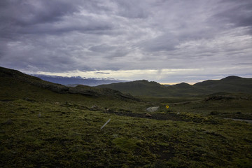 Obraz premium Patagonian Grasslands on a Cloudy Day