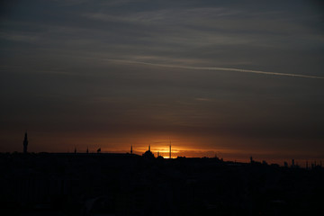 Fototapeta na wymiar sunrise in sultanahmet mosque