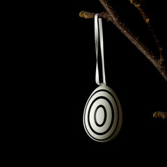 Ostereier Baum basteln Frügling Deco Osterdeko Kunst Art