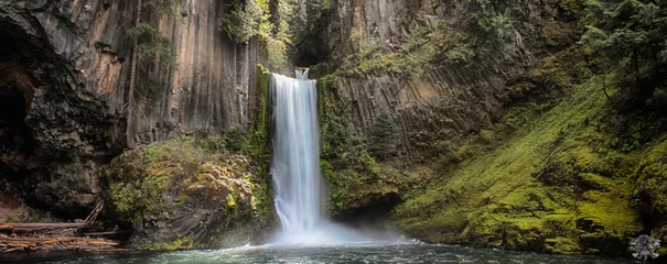 Abwaschbare Fototapete Olivgrün Tokatee Falls