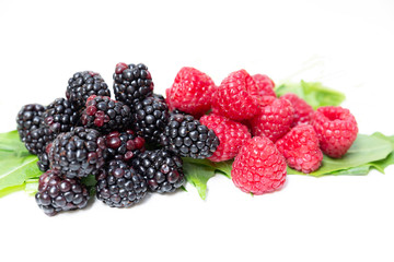 Strawberries and berries. It is a good and fresh fruit that is very healthy and contains few sugars.