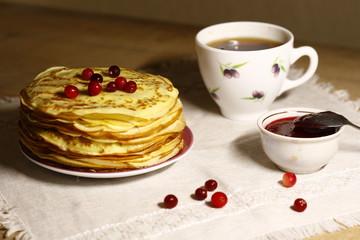pancakes with tea and cranberries