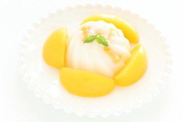 Peach and Almond Tofu for Chinese dessert image