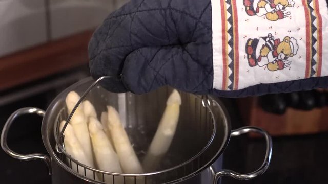Spargel kochen