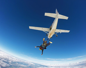 Skydiving tandem jump © Mauricio G