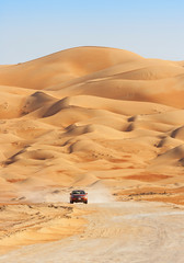 Driving Through The Empty Quarter © David_Steele