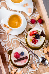 Sommerliche Kuchen mit frischen Beeren