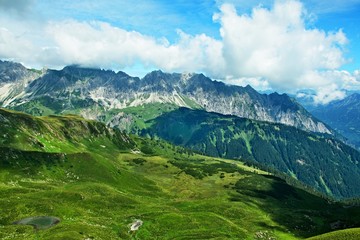 Fototapeta na wymiar Austrian Alps-view from the Latschatzkopf