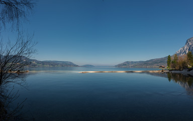 Attersee Panorama im Frühling