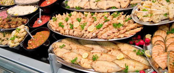 Banco gastronomia, piatti di pesce e frutti di mare