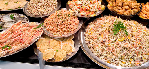Banco gastronomia, piatti di pesce e frutti di mare