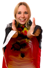 Junger Fußballfan zeigt Daumen hoch 