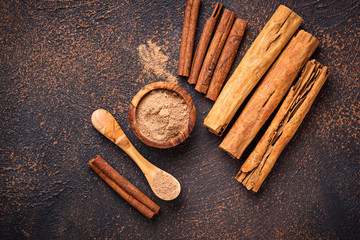 Ceylon cinnamon and cassia, sticks and powder