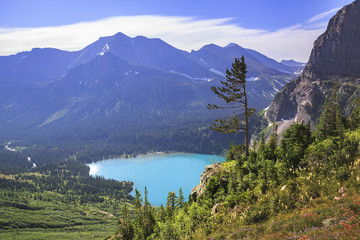 Fototapeta na wymiar Grinnell Lake in the Glacier National Park, Montana, USA