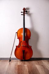 Old retro cello © arybickii