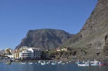 Obraz premium Boote im Hafen von Vueltas, Gomera