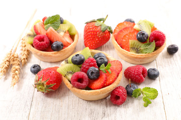 fruit tart dessert