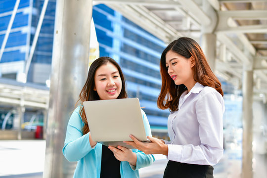 Business Concept, Young business people are happy to work.