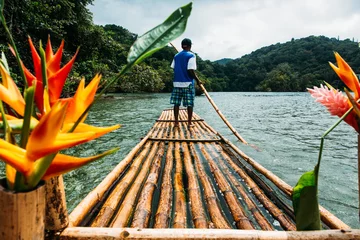 Zelfklevend Fotobehang Bambus Fahrt in blue lagoon auf Jamaika   © ajlatan