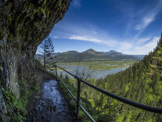 Fototapeta na wymiar Columbia River gorge scene