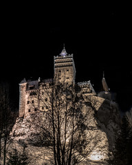 Fototapeta na wymiar Bran Castle at night