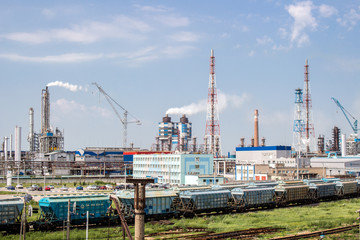 Obraz premium View of chemical plant in Novomoskovsk, Russia 