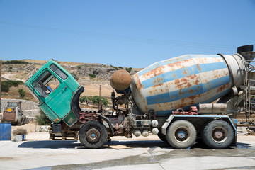 Vecchio camion betoniera