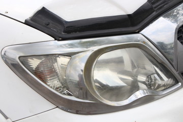 Car's headlight details