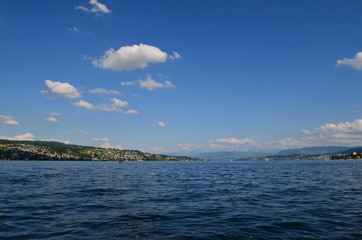 Na jeziorze Zuryskim w piękny słoneczny dzień
