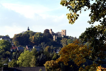 Panoramablick auf Frauenstein mit Schloss und Burgruine