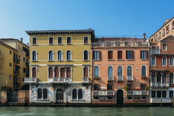 Fototapeta na wymiar Historic Venetian architecture on the Grand Canal.