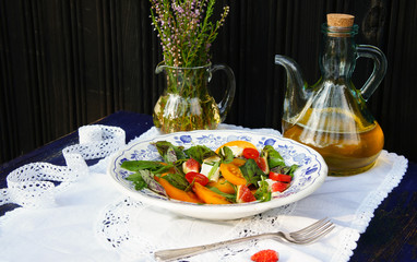 fresh salad with figs and olive oil