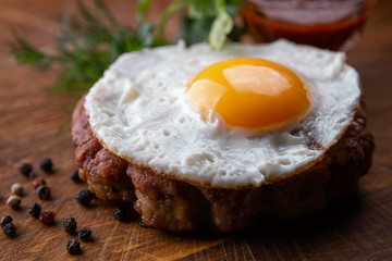 Fried beefsteak with egg